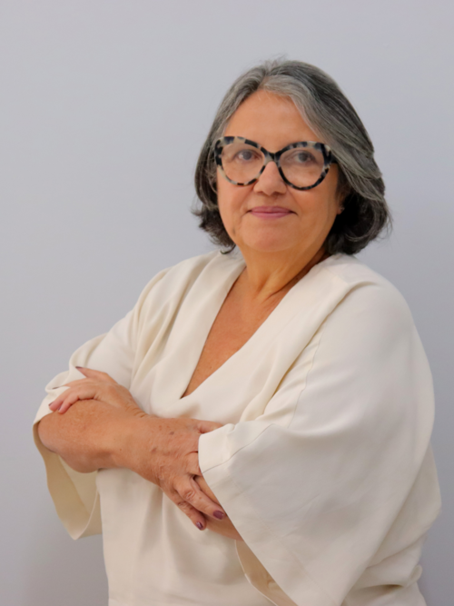 Diretora-Geral e Técnica - Mônica Ribeiro Costa